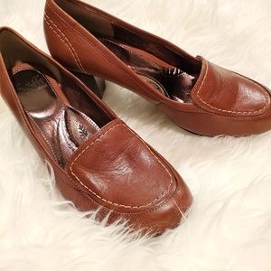 Sofft rounded toe brown pumps